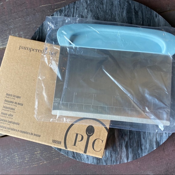 Pampered Chef Kitchen Pampered Chef Bench Scraper Poshmark